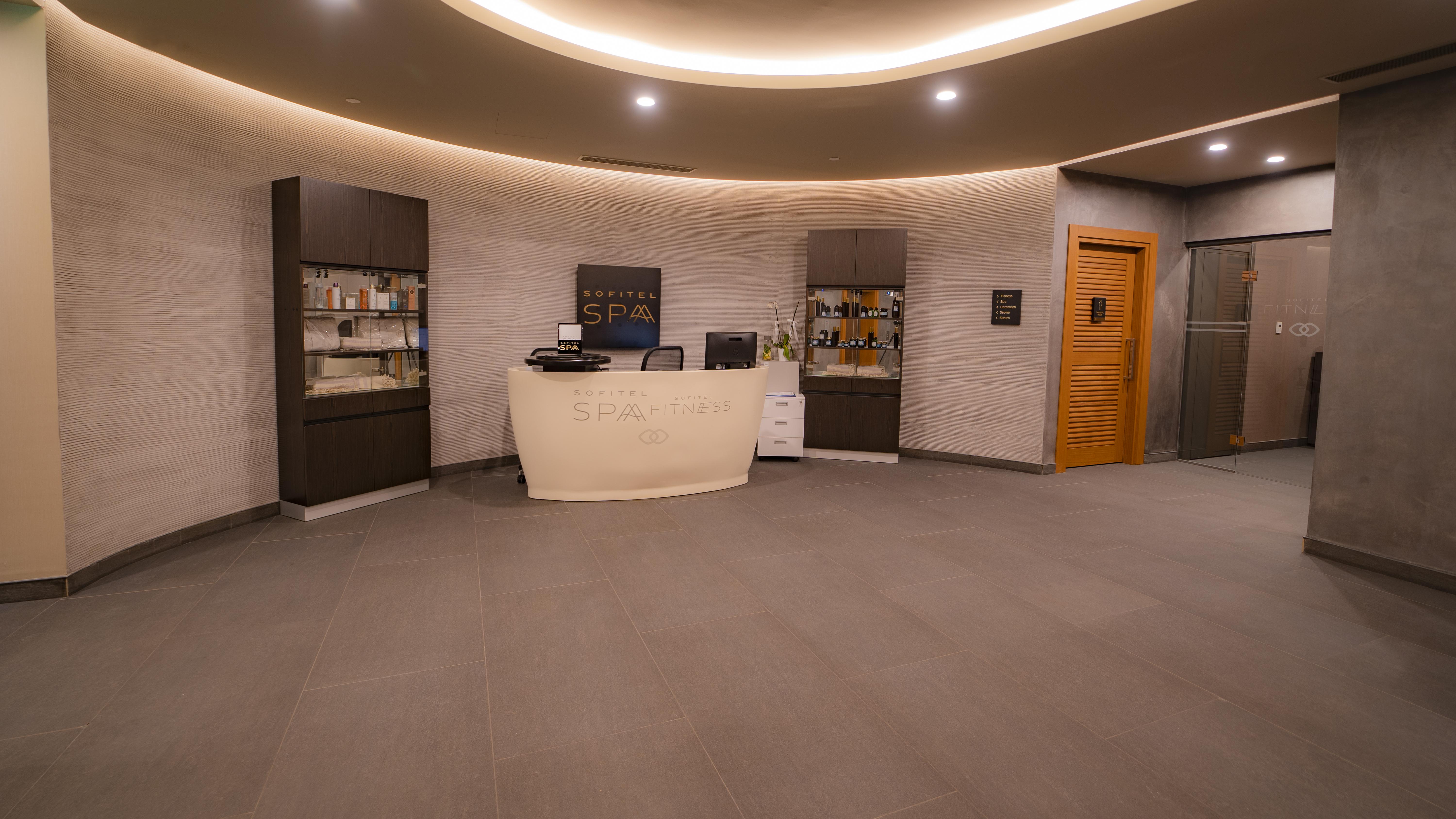 Sofitel Istanbul Taksim Hotel Bagian luar foto The reception area of the spa