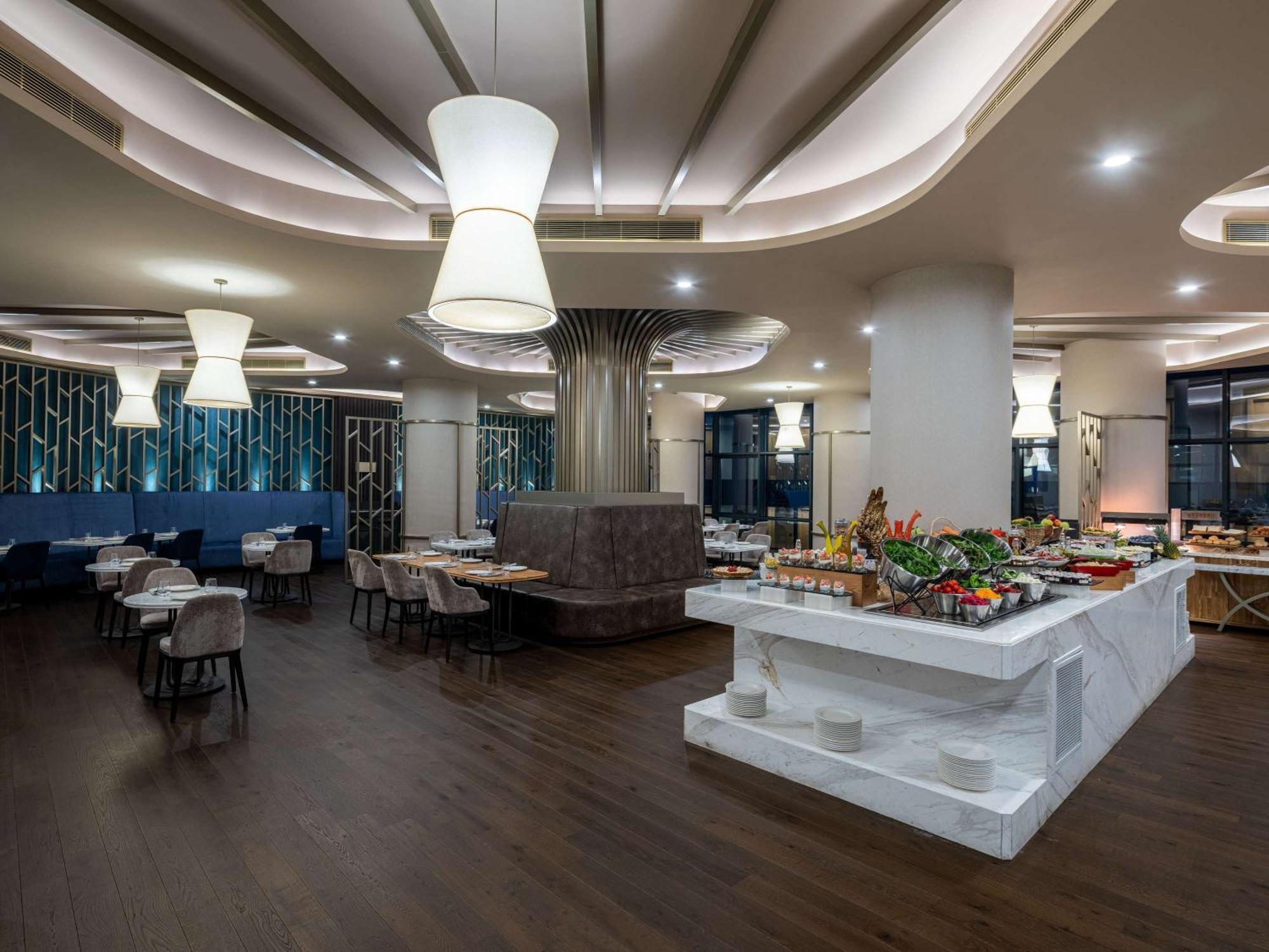 Sofitel Istanbul Taksim Hotel Bagian luar foto The restaurant