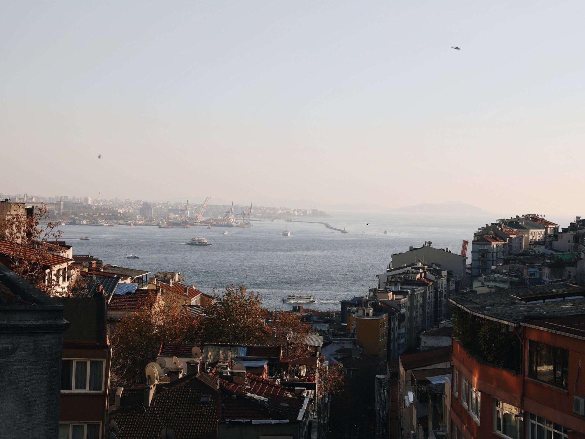 Sofitel Istanbul Taksim Hotel Bagian luar foto