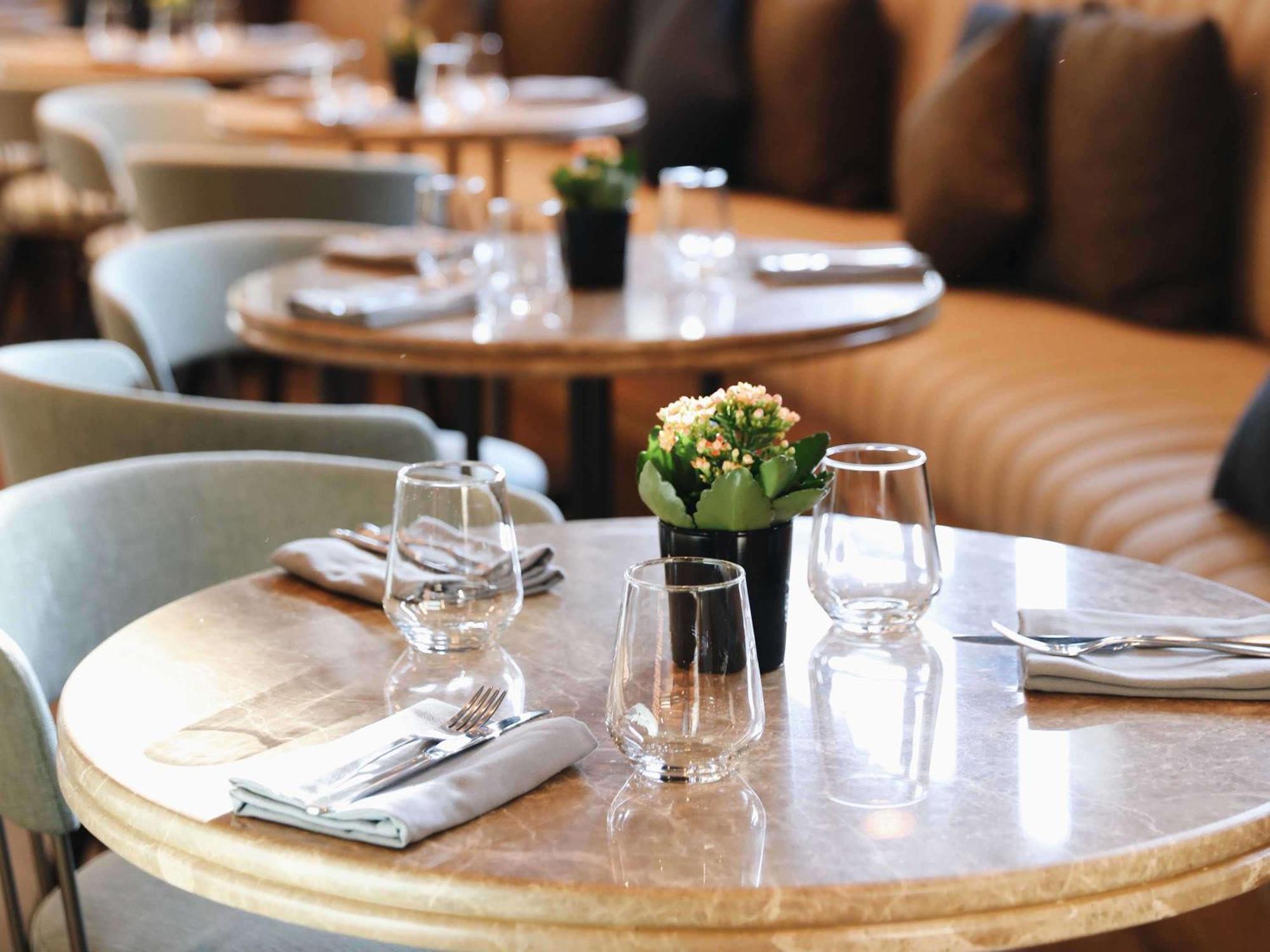 Sofitel Istanbul Taksim Hotel Bagian luar foto Restaurant interior