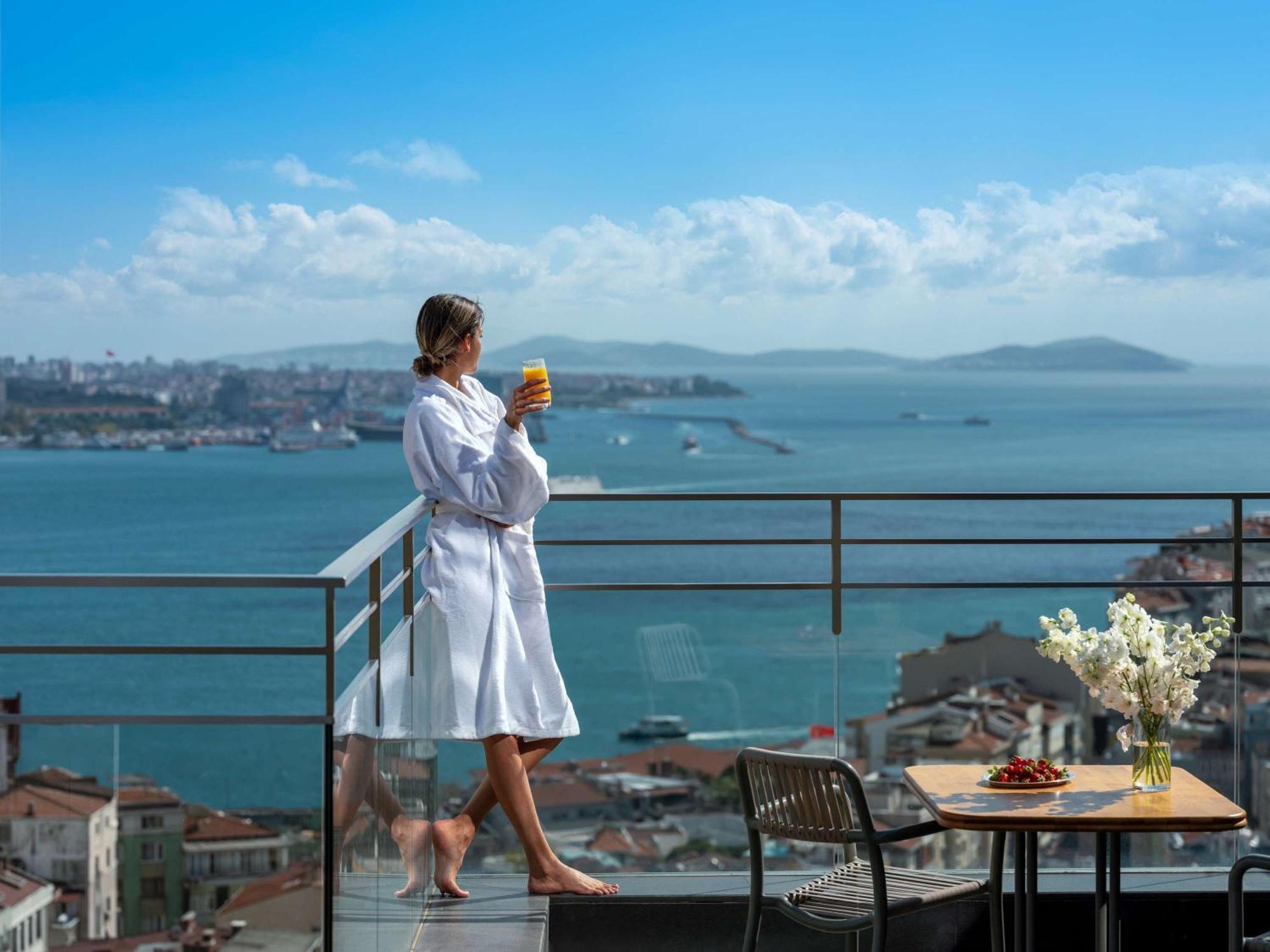 Sofitel Istanbul Taksim Hotel Bagian luar foto