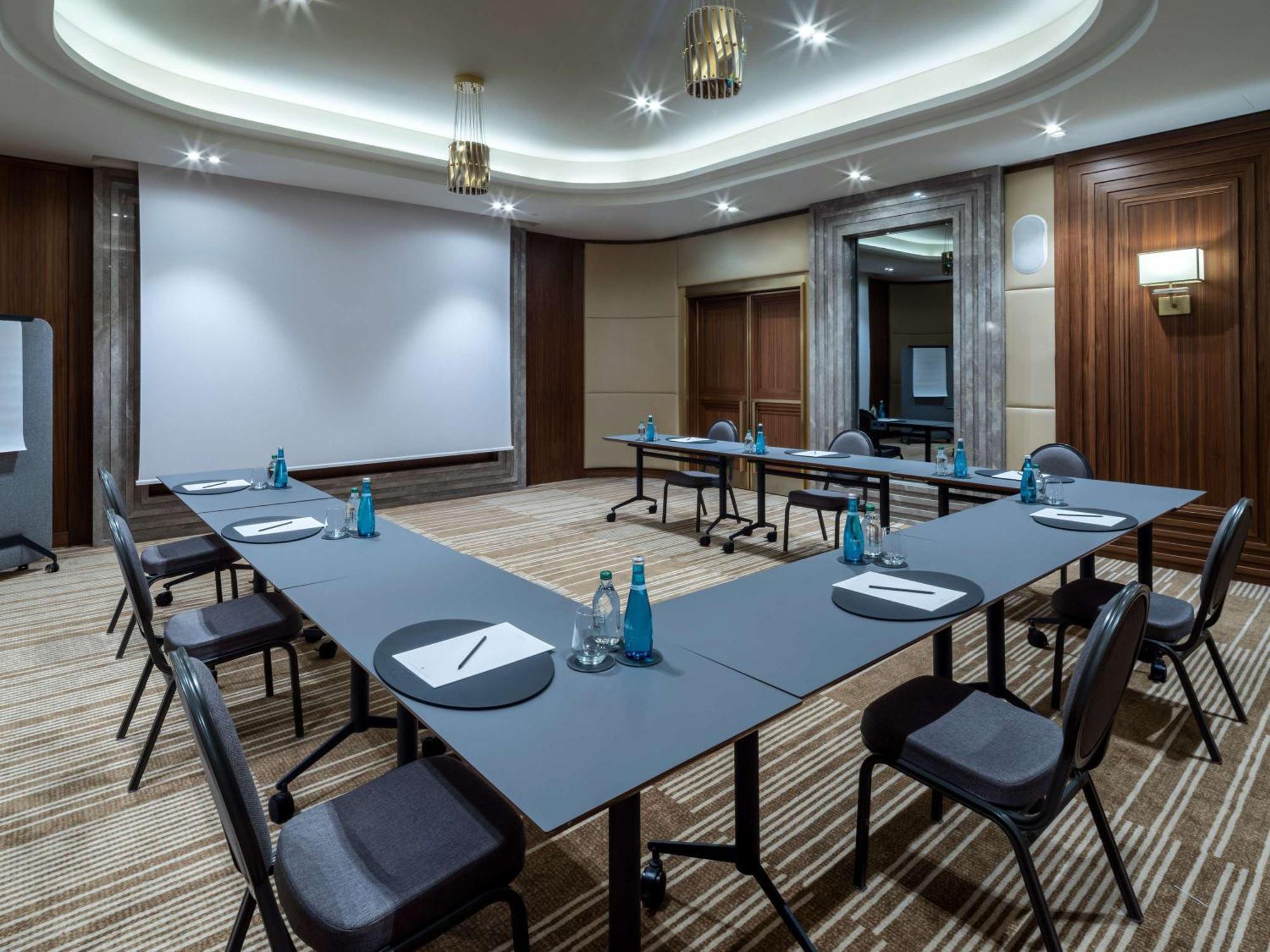 Sofitel Istanbul Taksim Hotel Bagian luar foto Meeting room